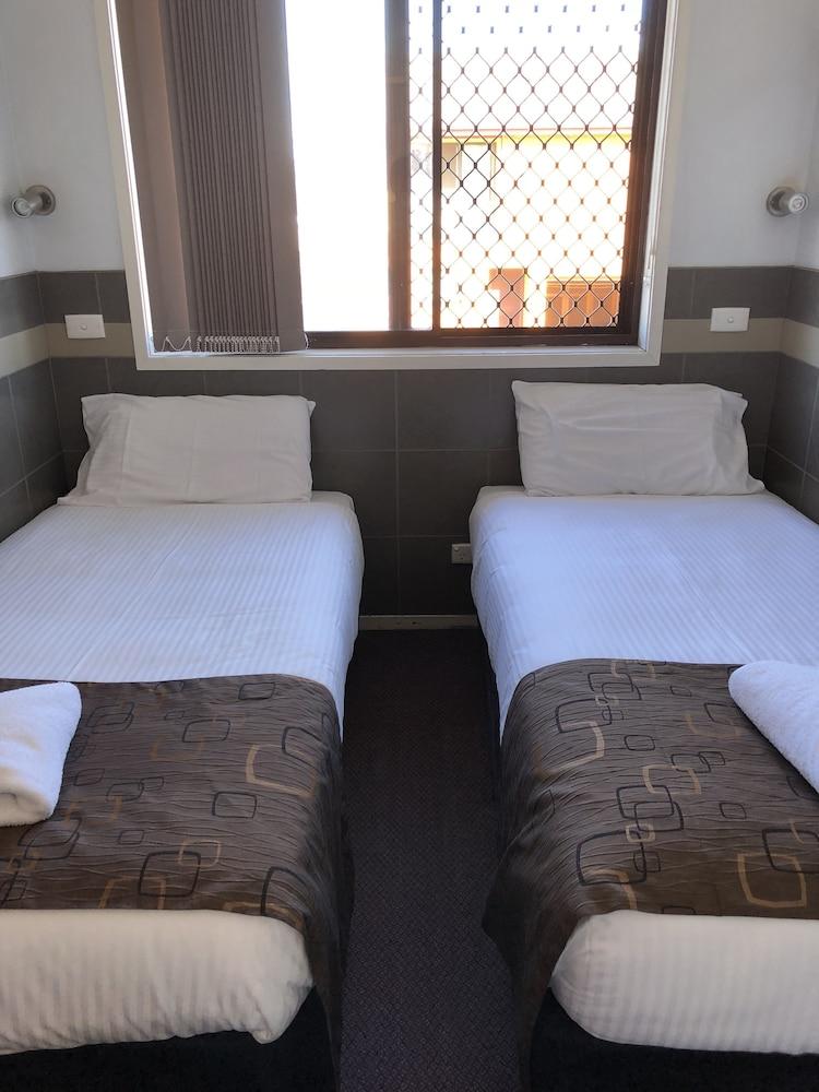 Tamworth Central Motel Екстер'єр фото
